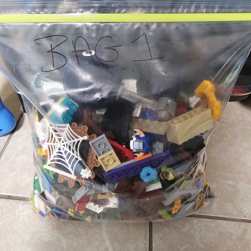 Assorted Kids Building Toy Pieces - Multicolor Bricks and Accessories